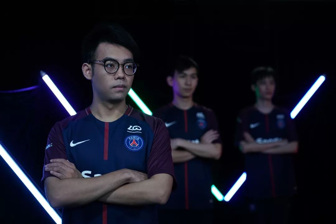 被情绪绑架